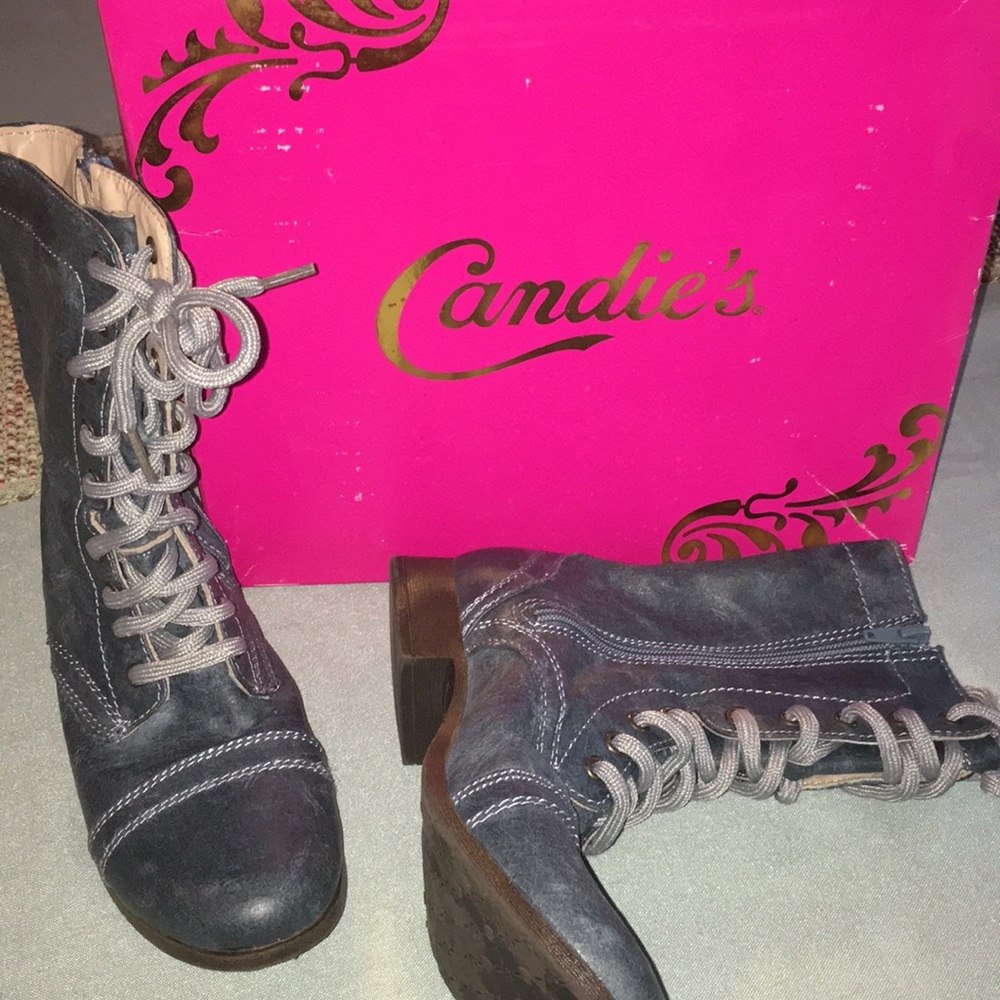 Lace up military boot... Blue